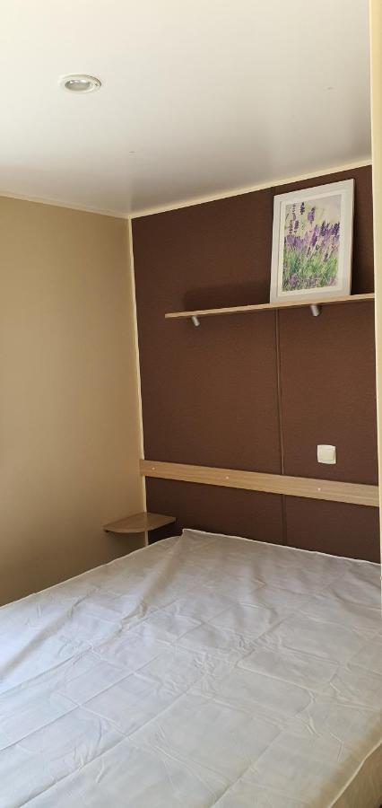 Mobil Home Climatise 6 Personnes La Roque-d'Antheron Exterior foto