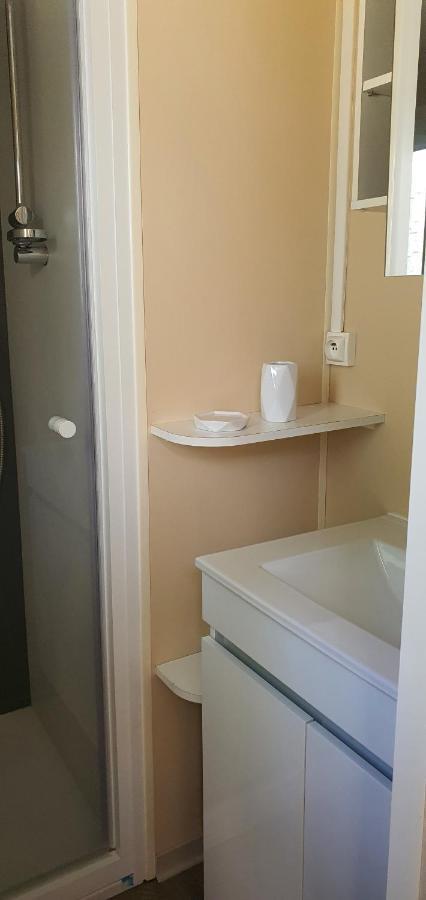 Mobil Home Climatise 6 Personnes La Roque-d'Antheron Exterior foto
